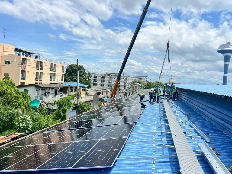 ติดตั้งโซลาร์เซลล์โรงงาน Royal Food 217.75 kWp — ภาพหน้างาน 3